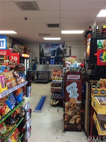 1220 W 9th St, Merced, CA 95341